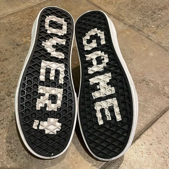 Vans X Nintendo Super Mario Bros Game Over Authentic Sneaker Shoes W7.5 M6 - Picture 8 of 12